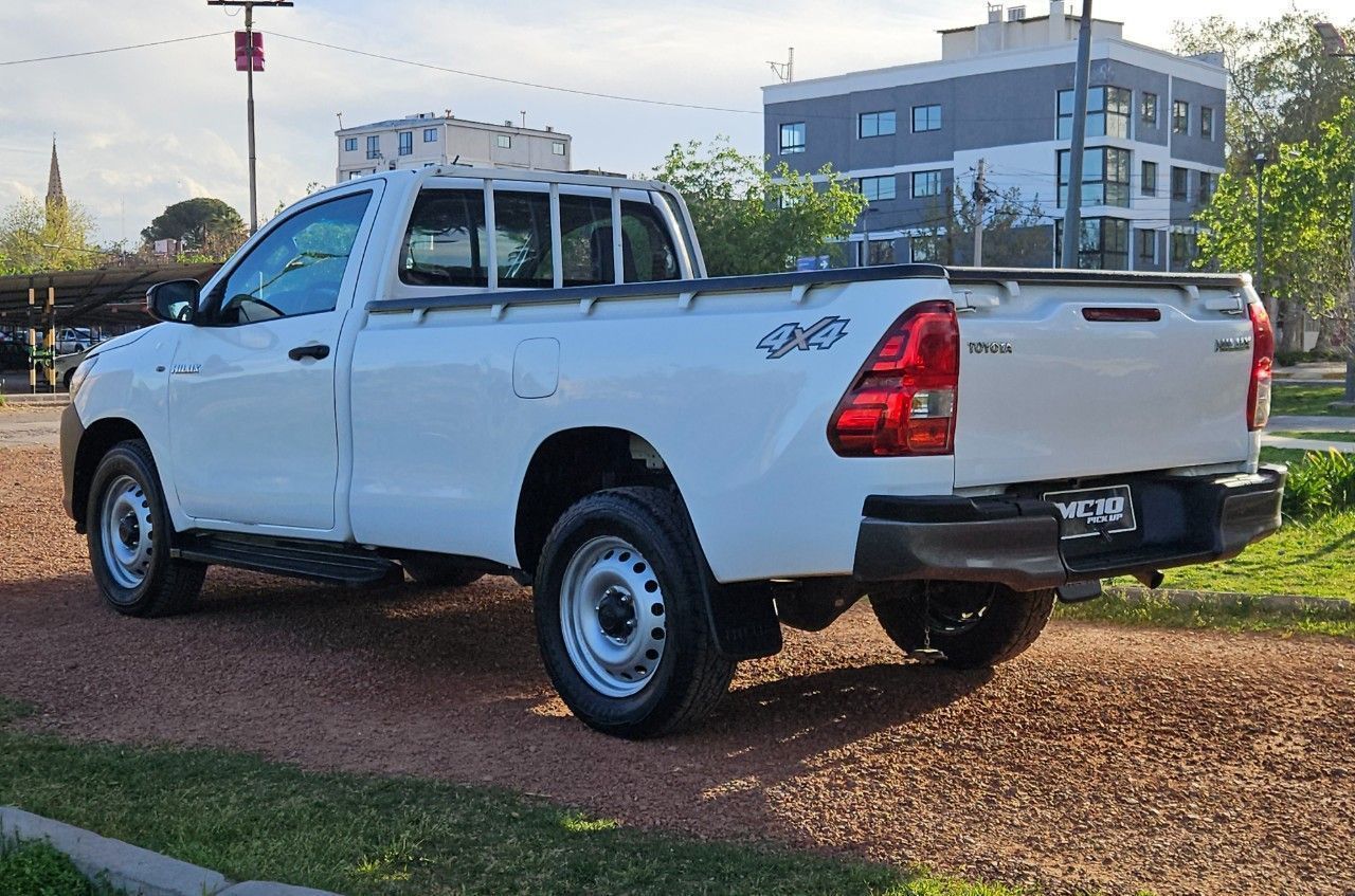 Toyota Hilux Usada Financiado en Mendoza, deRuedas