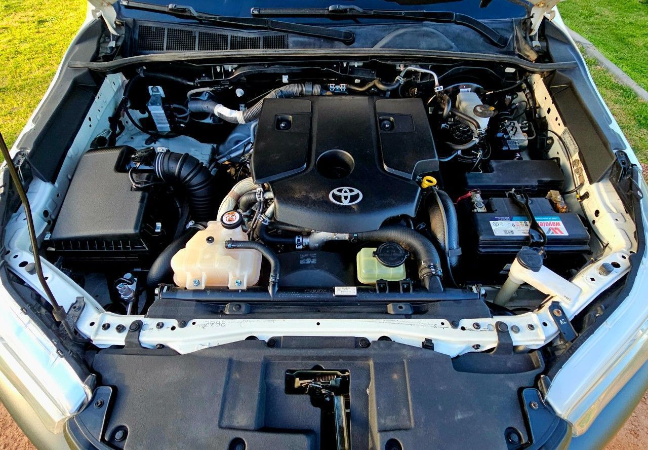 Toyota Hilux Usada Financiado en Mendoza, deRuedas