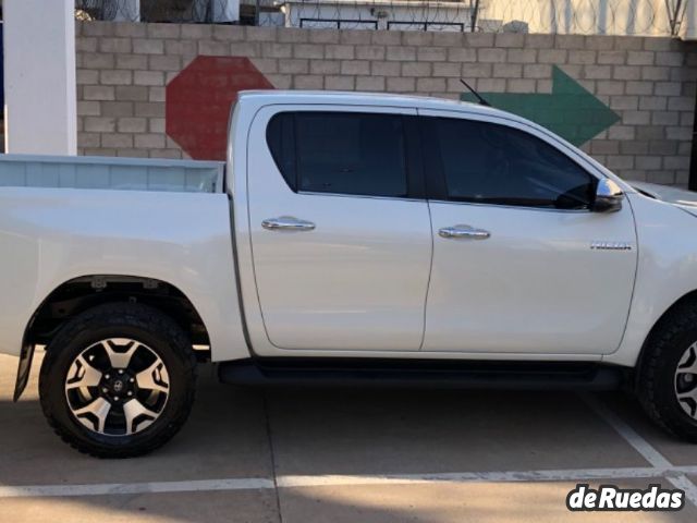 Toyota Hilux Usada en Mendoza, deRuedas