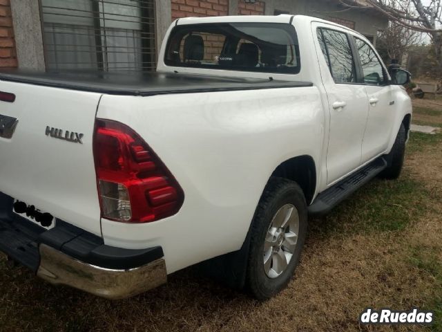 Toyota Hilux Usada en Mendoza, deRuedas