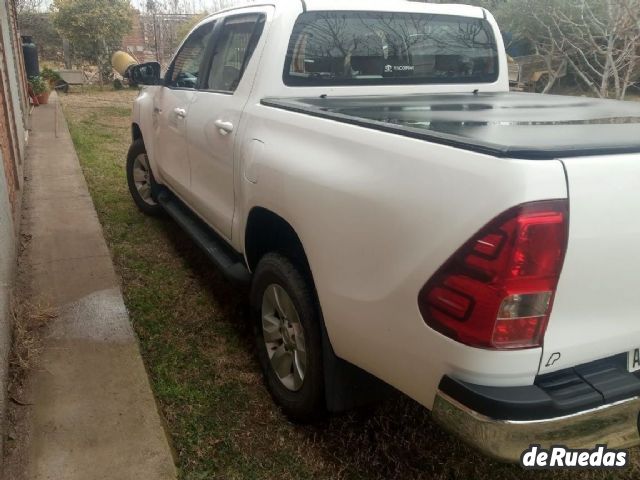 Toyota Hilux Usada en Mendoza, deRuedas