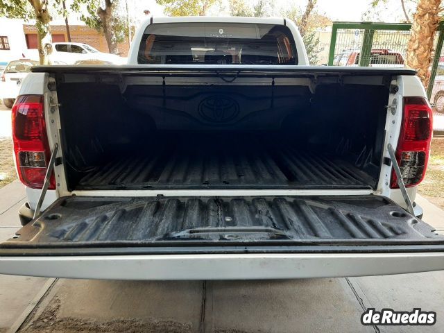 Toyota Hilux Usada en Mendoza, deRuedas