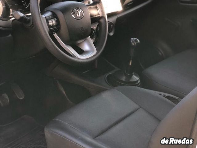 Toyota Hilux Usada en San Juan, deRuedas