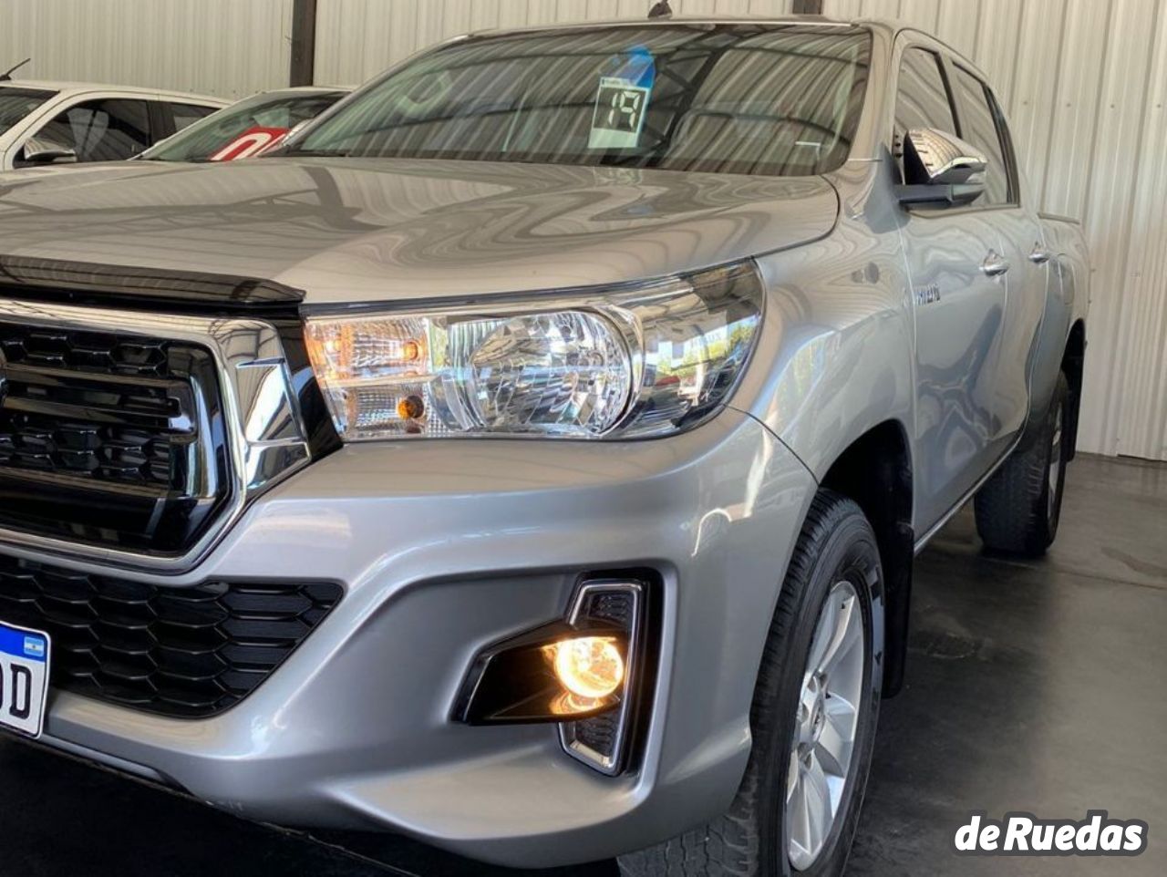 Toyota Hilux Usada en San Juan, deRuedas