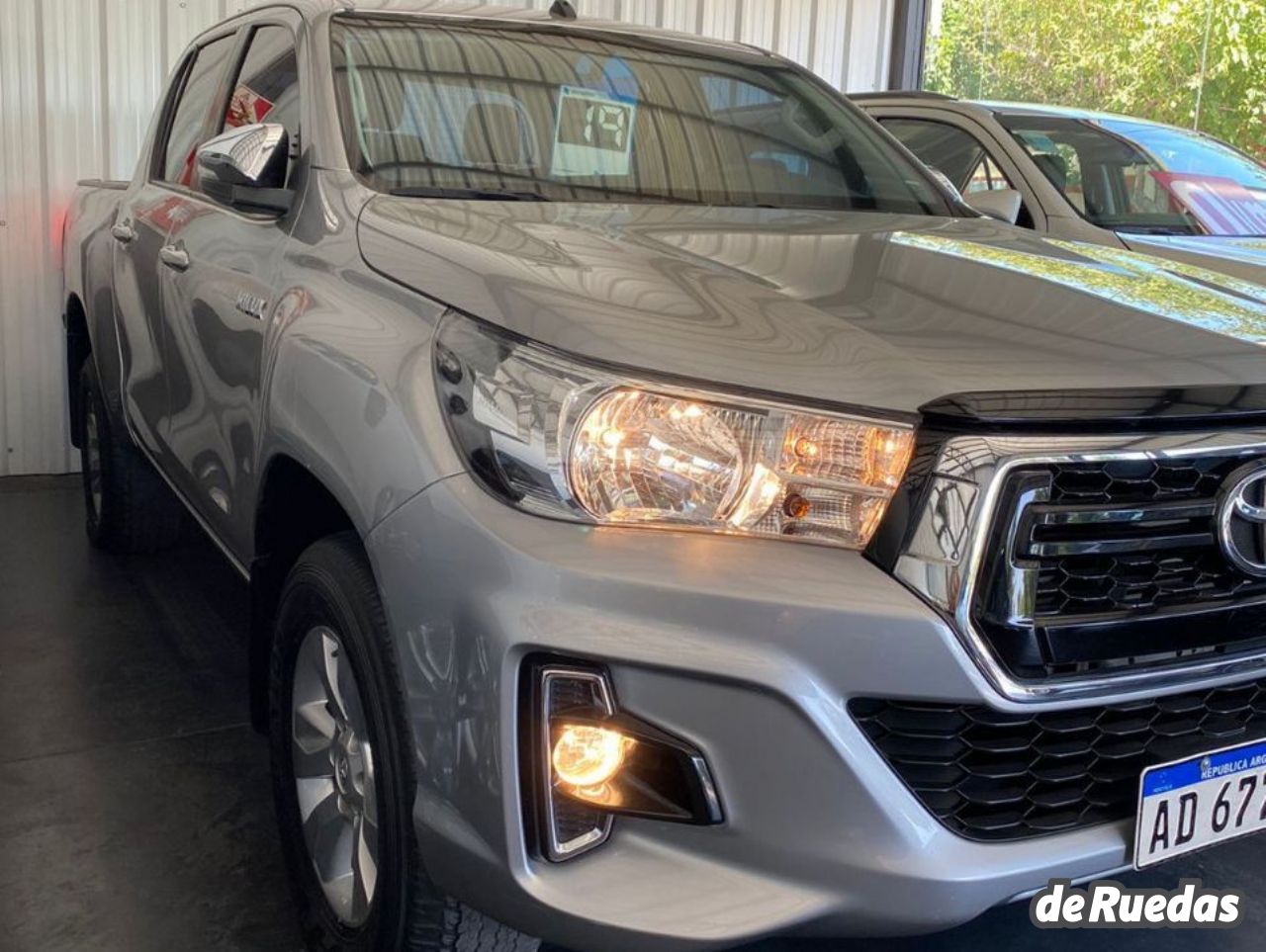 Toyota Hilux Usada en San Juan, deRuedas