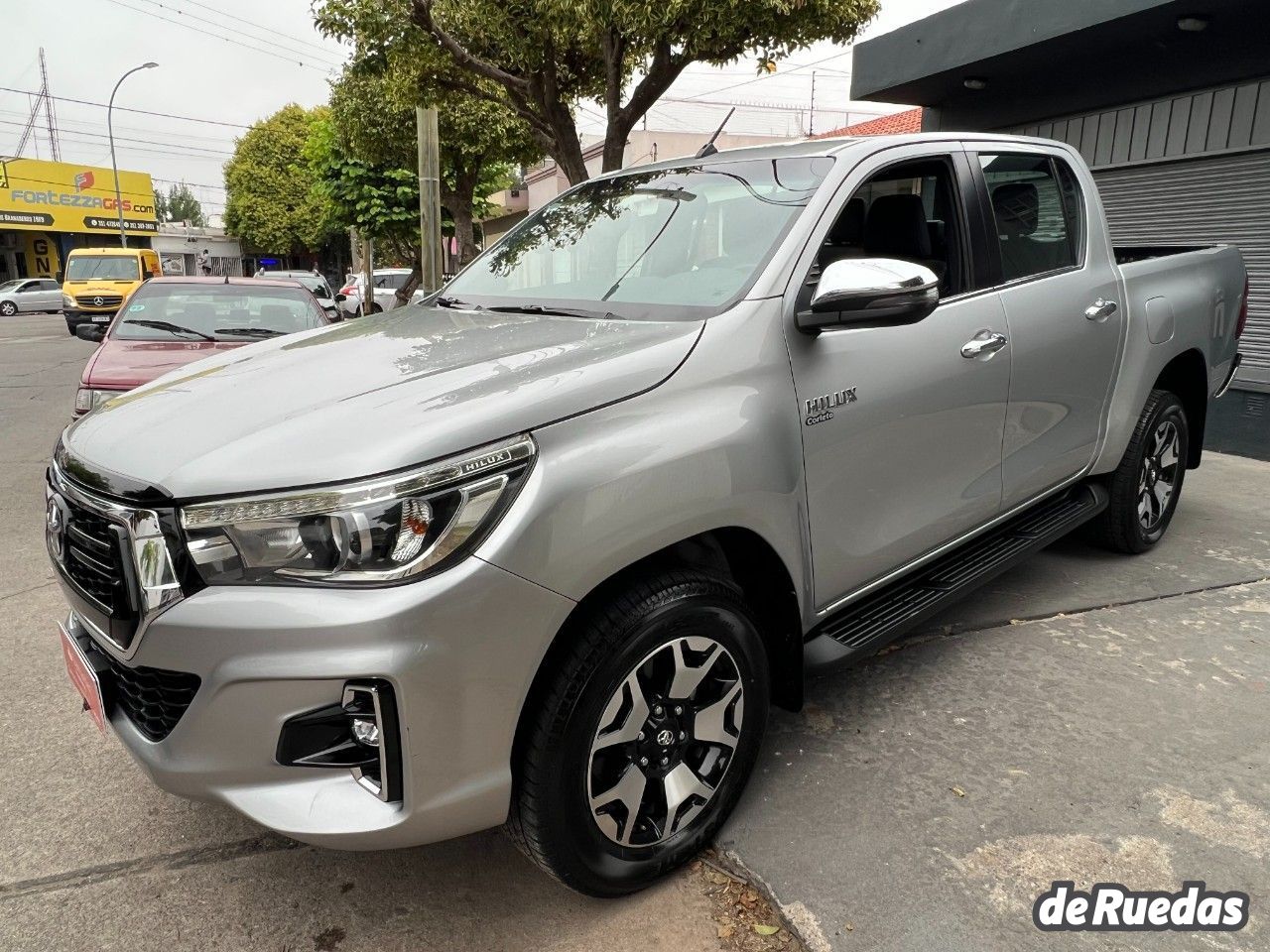 Toyota Hilux Usada en Córdoba, deRuedas