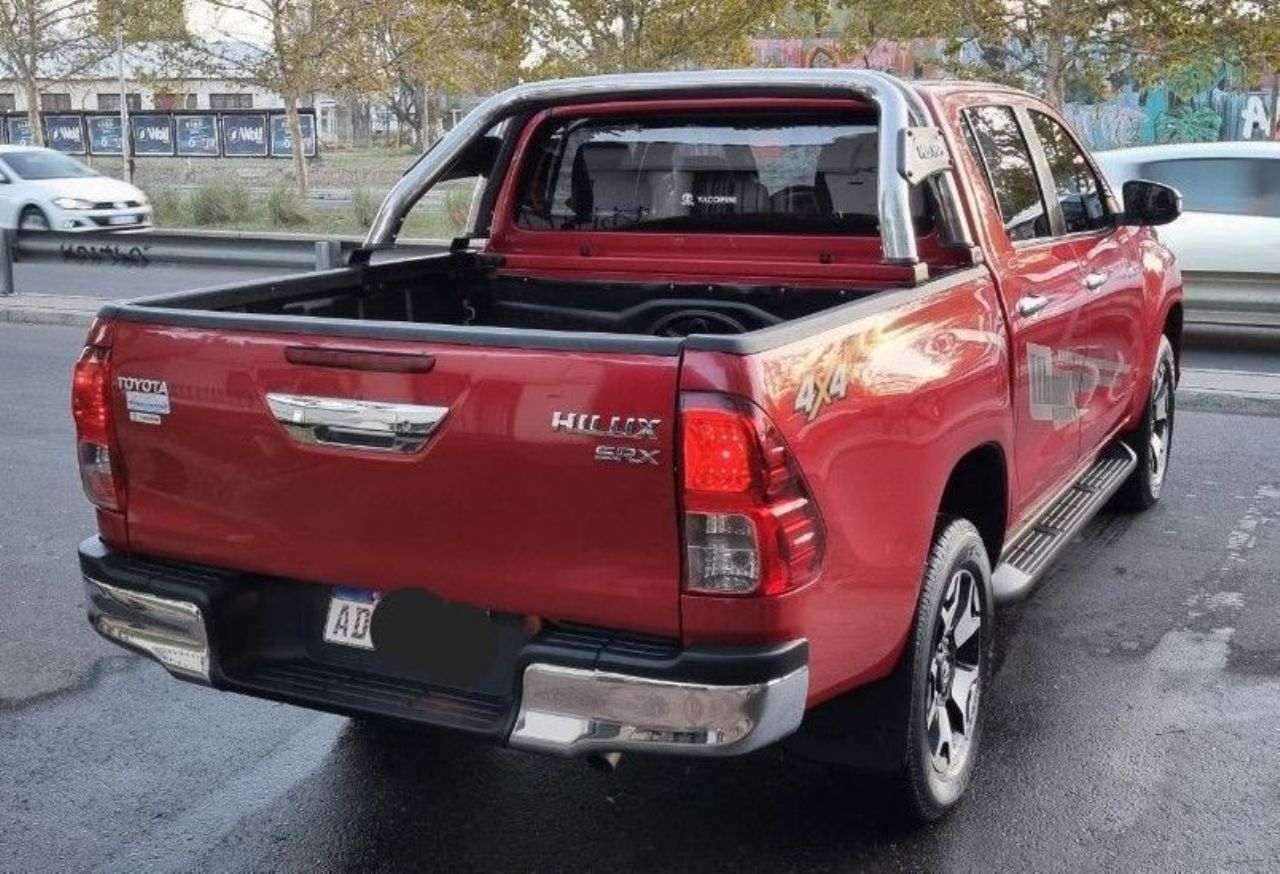 Toyota Hilux Usada en Mendoza, deRuedas