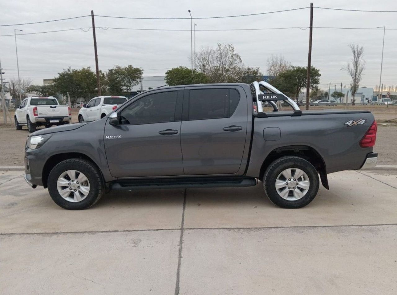 Toyota Hilux Usada en Córdoba, deRuedas
