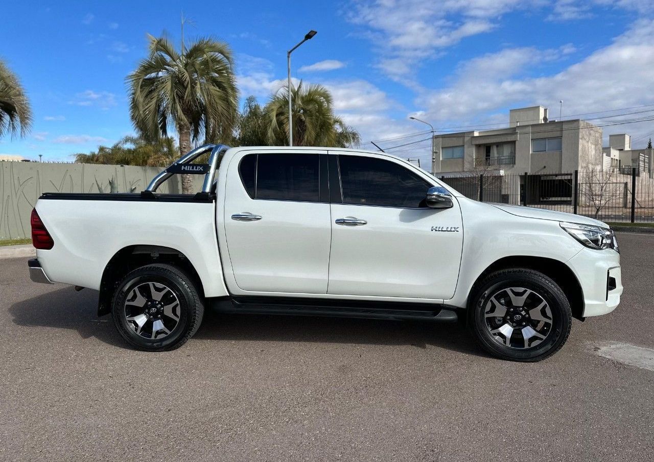 Toyota Hilux Usada en Mendoza, deRuedas