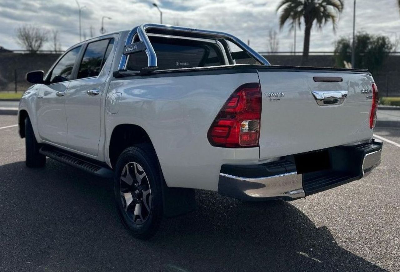 Toyota Hilux Usada en Mendoza, deRuedas