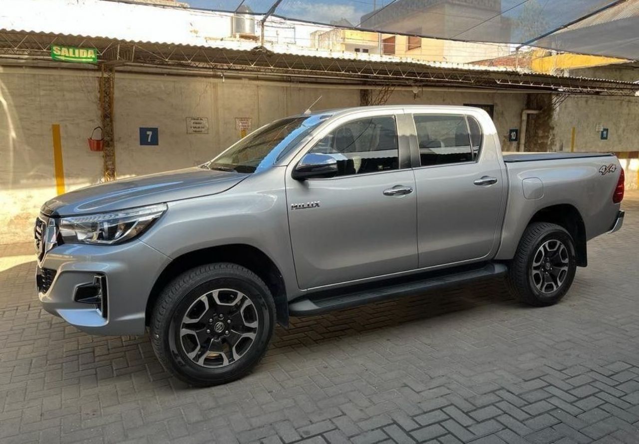 Toyota Hilux Usada en Córdoba, deRuedas