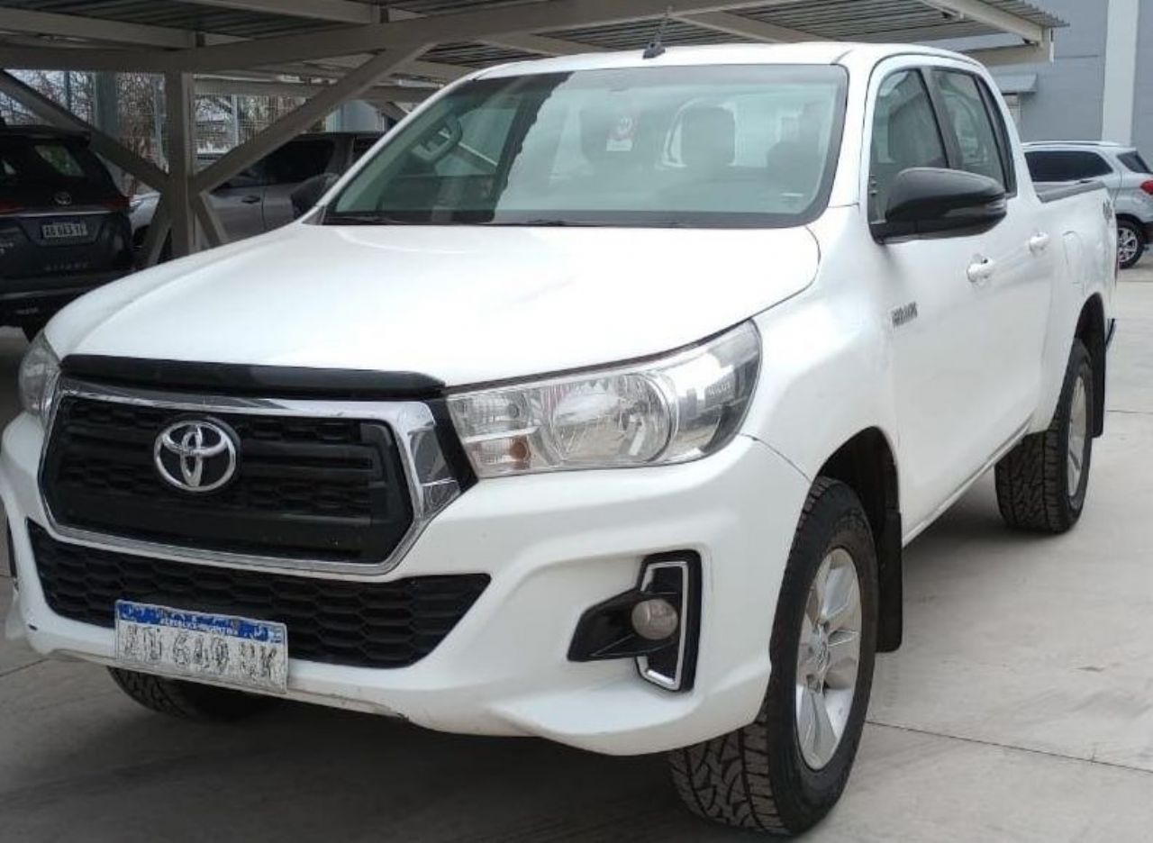 Toyota Hilux Usada en San Luis, deRuedas