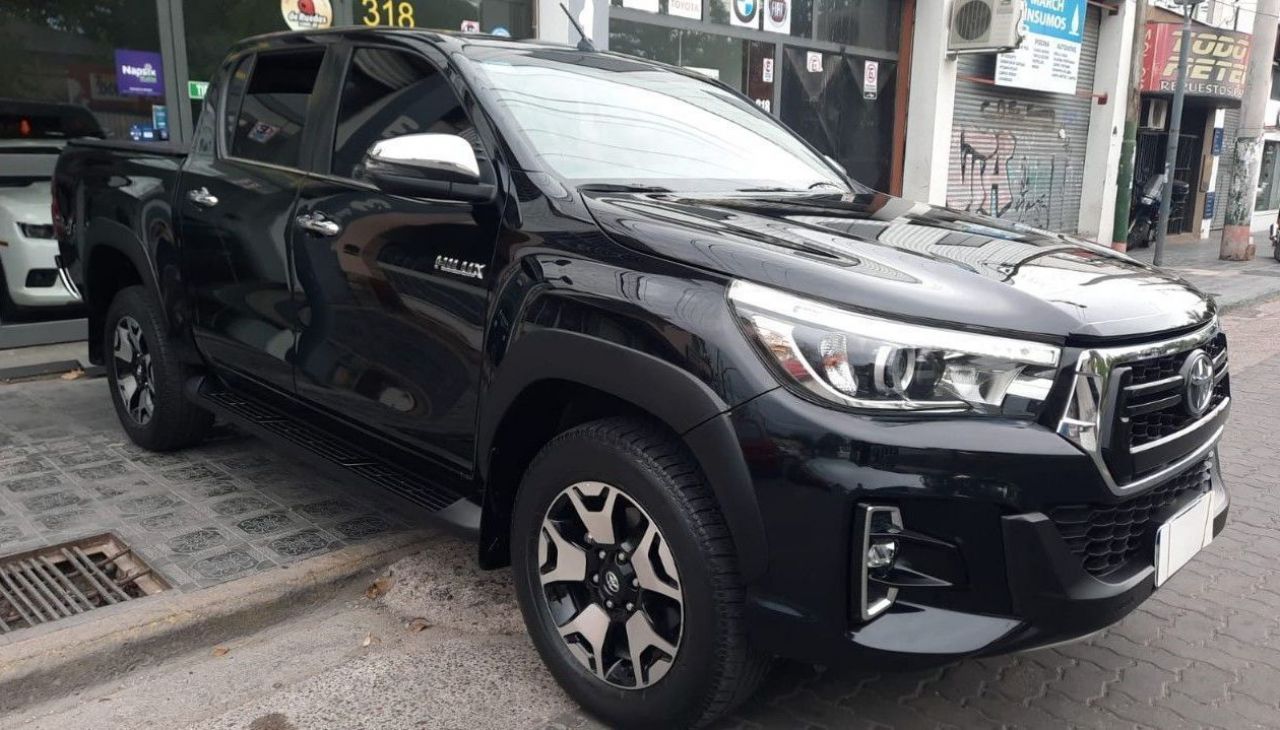 Toyota Hilux Usada Financiado en Mendoza, deRuedas