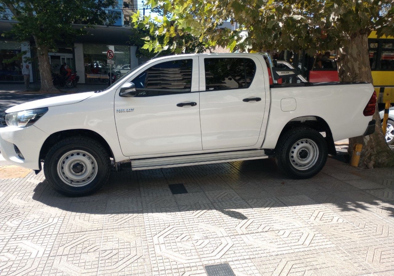 Toyota Hilux Usada en Mendoza, deRuedas