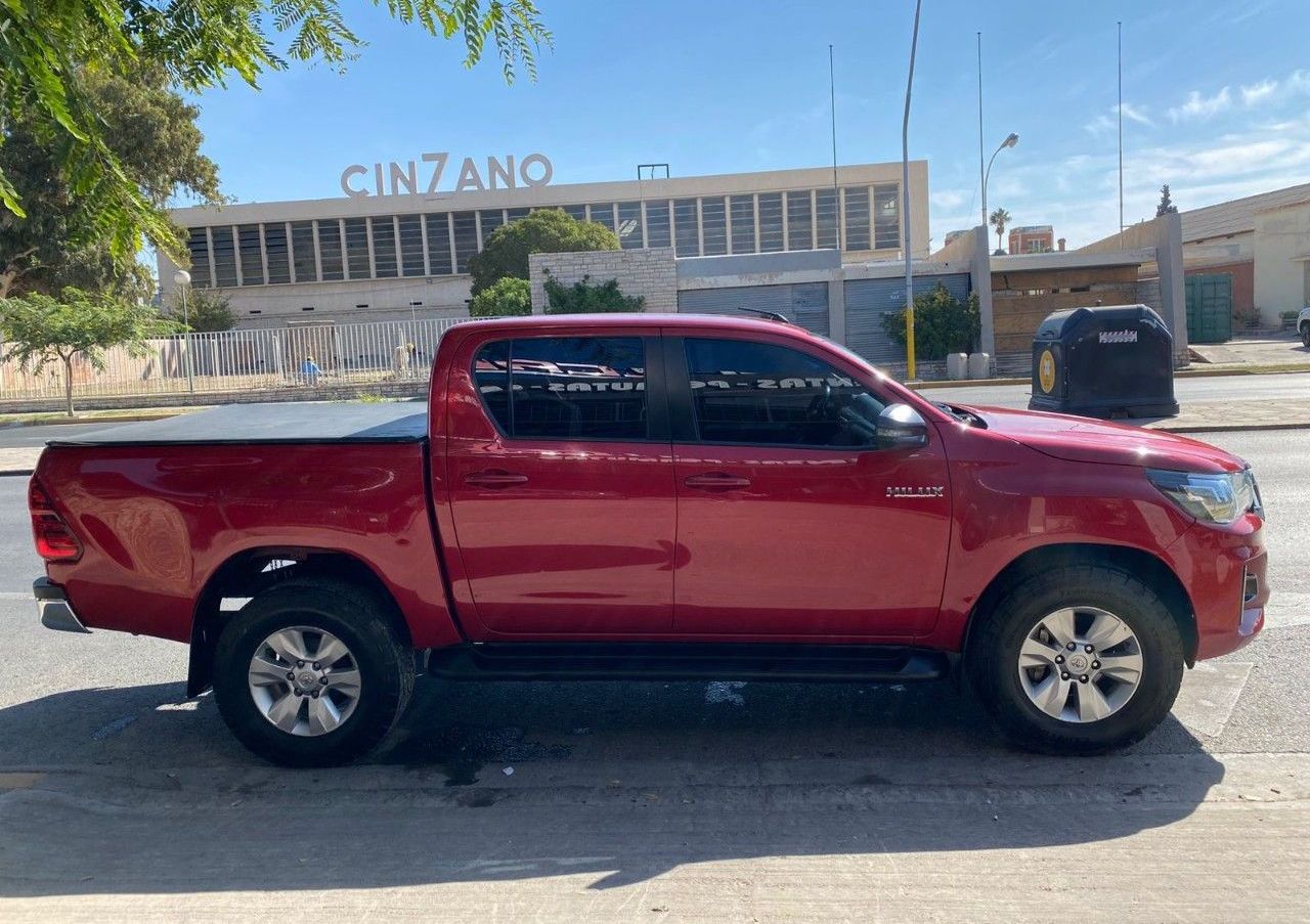 Toyota Hilux Usada Financiado en San Juan, deRuedas