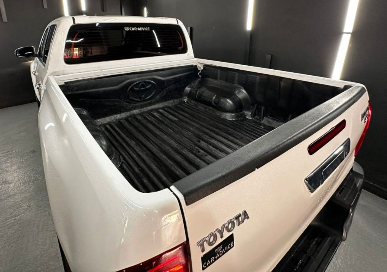 Toyota Hilux Usada en Córdoba, deRuedas