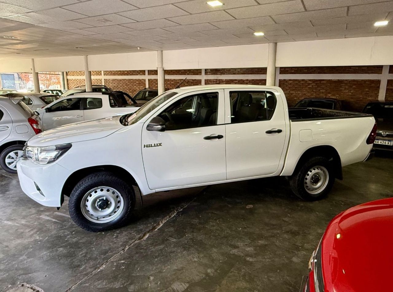 Toyota Hilux Usada en Mendoza, deRuedas