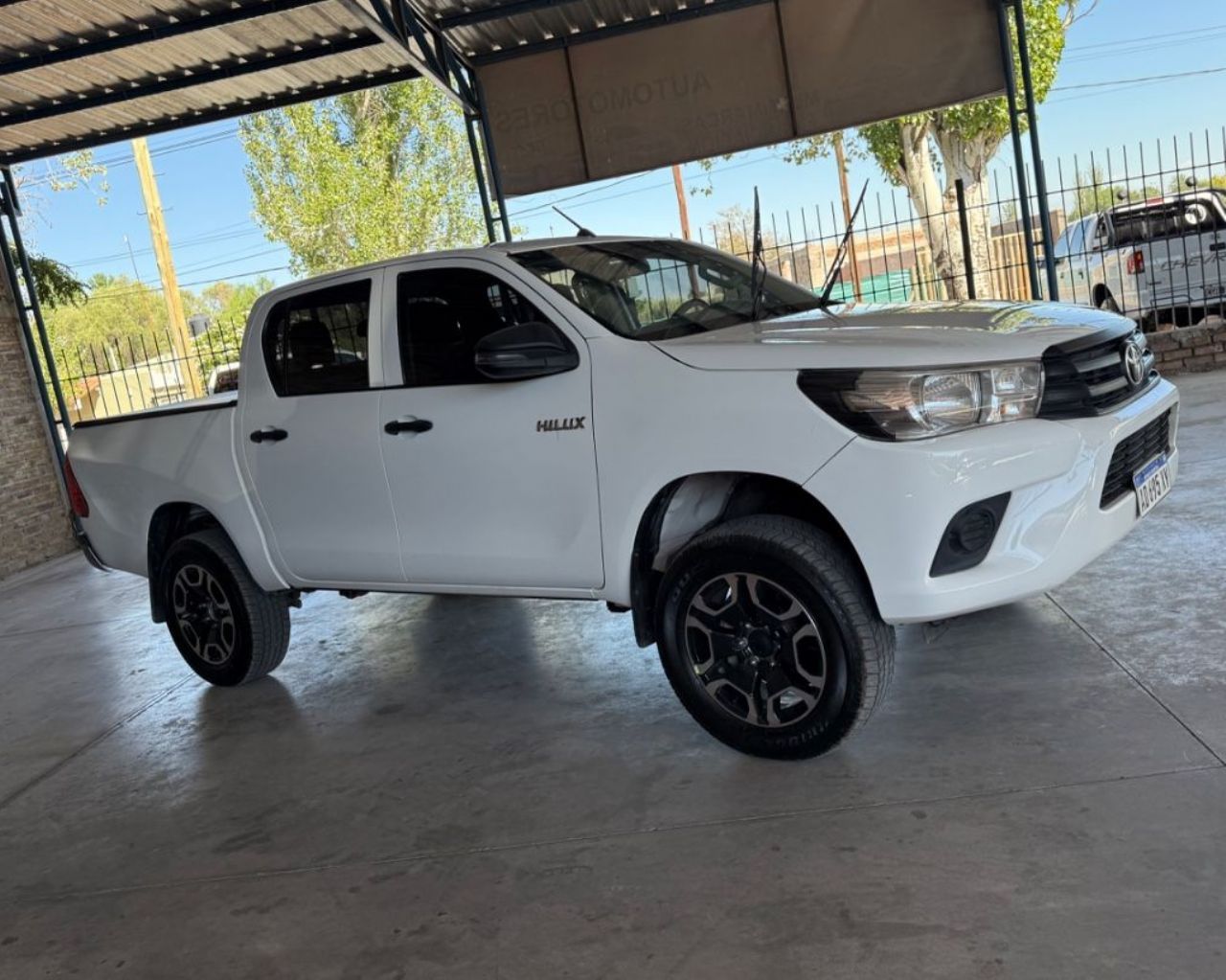Toyota Hilux Usada Financiado en Mendoza, deRuedas