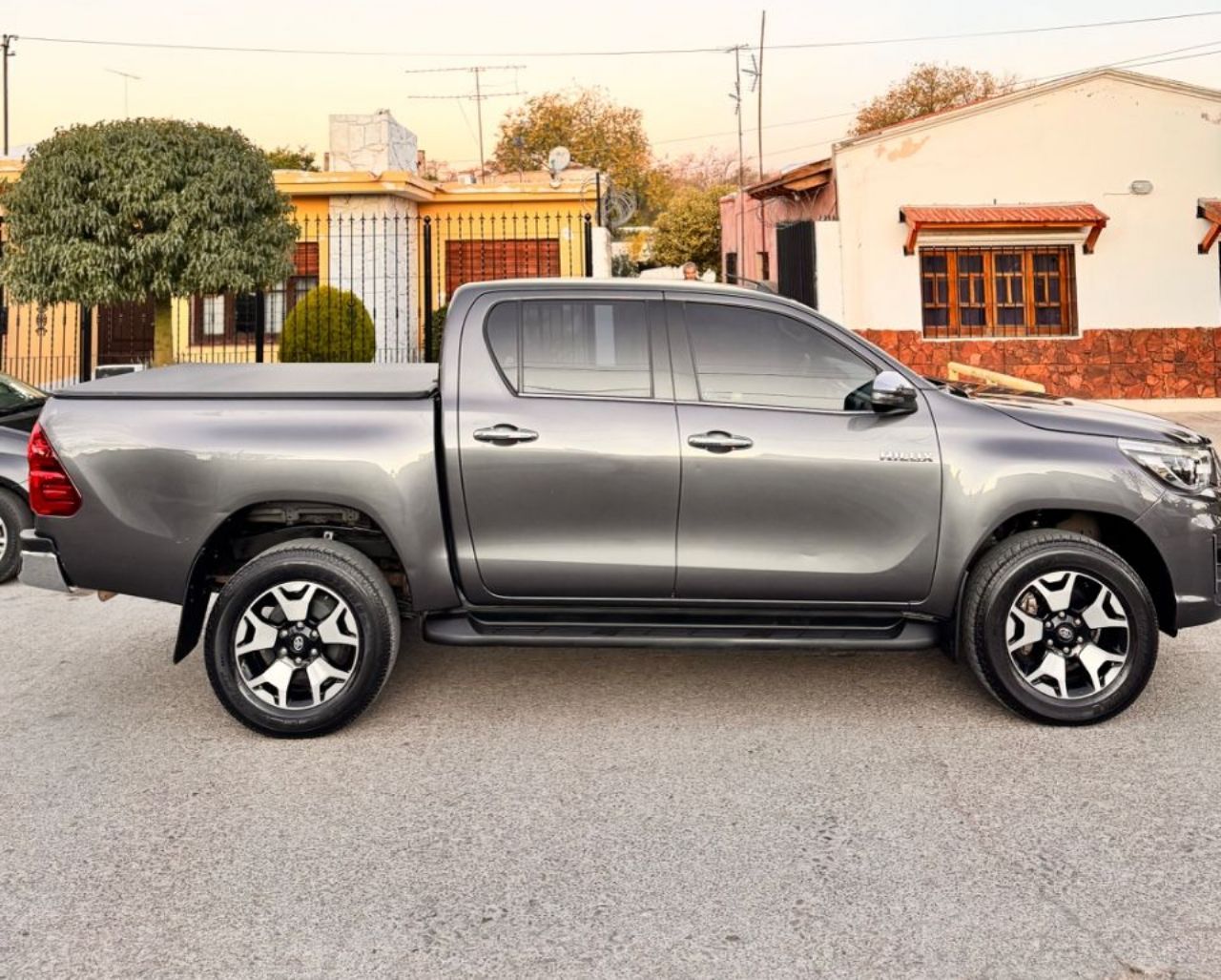 Toyota Hilux Usada en Mendoza, deRuedas