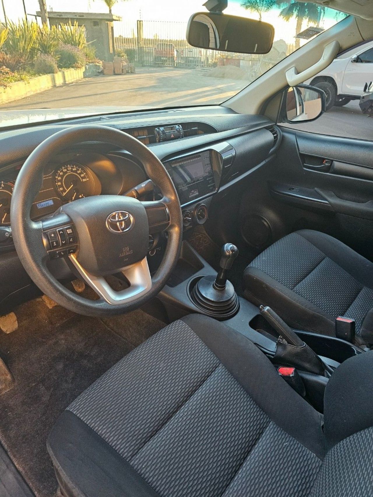 Toyota Hilux Usada Financiado en Mendoza, deRuedas
