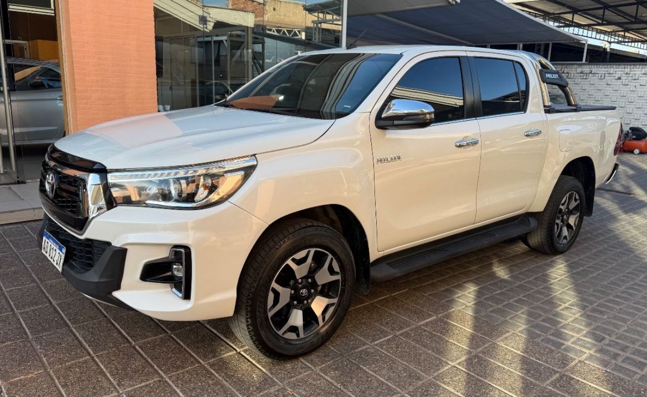 Toyota Hilux Usada Financiado en Mendoza, deRuedas