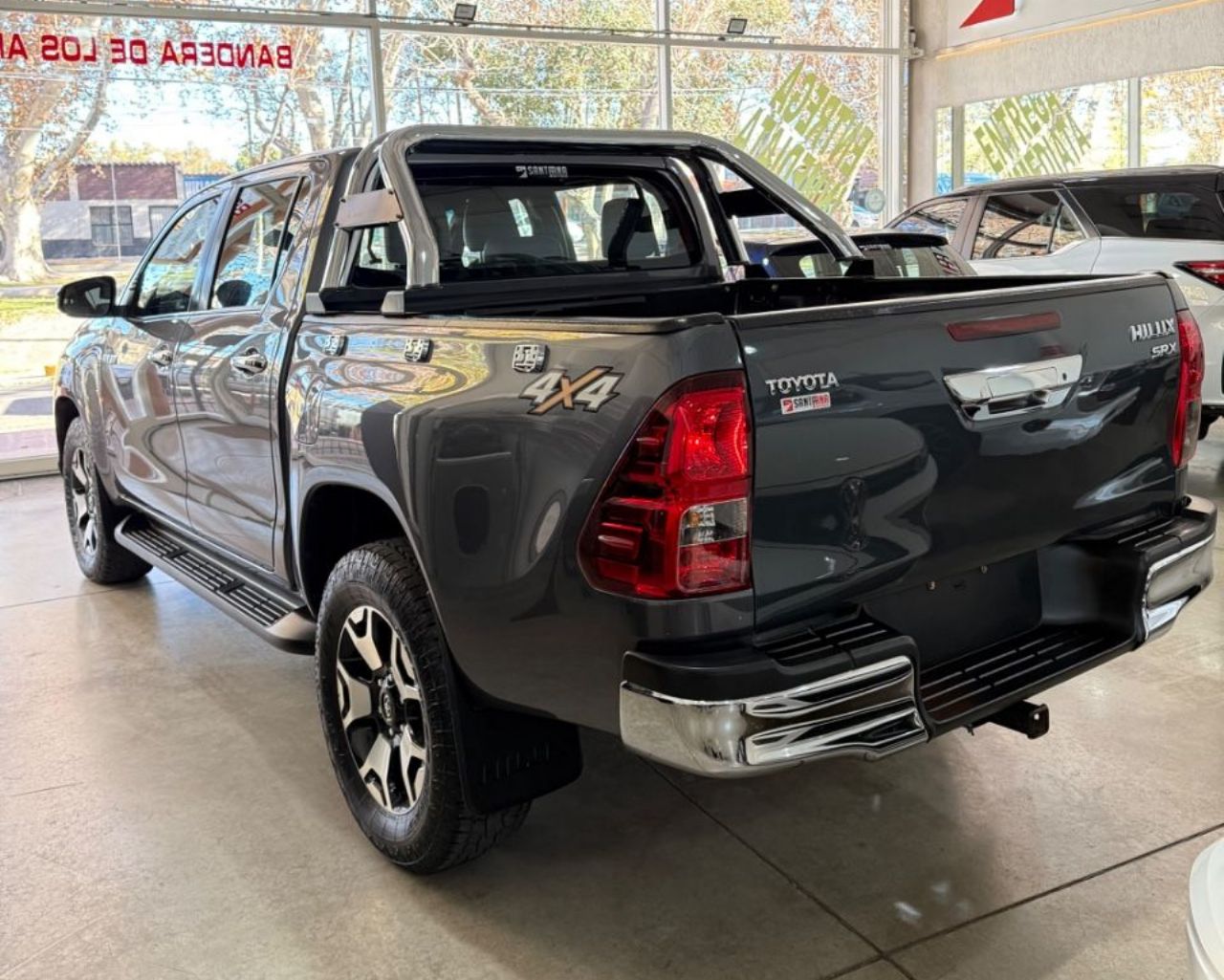 Toyota Hilux Usada Financiado en Mendoza, deRuedas