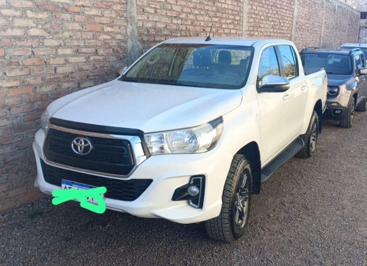 Toyota Hilux Usada en Mendoza, deRuedas