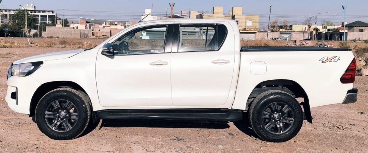 Toyota Hilux Usada en Mendoza, deRuedas