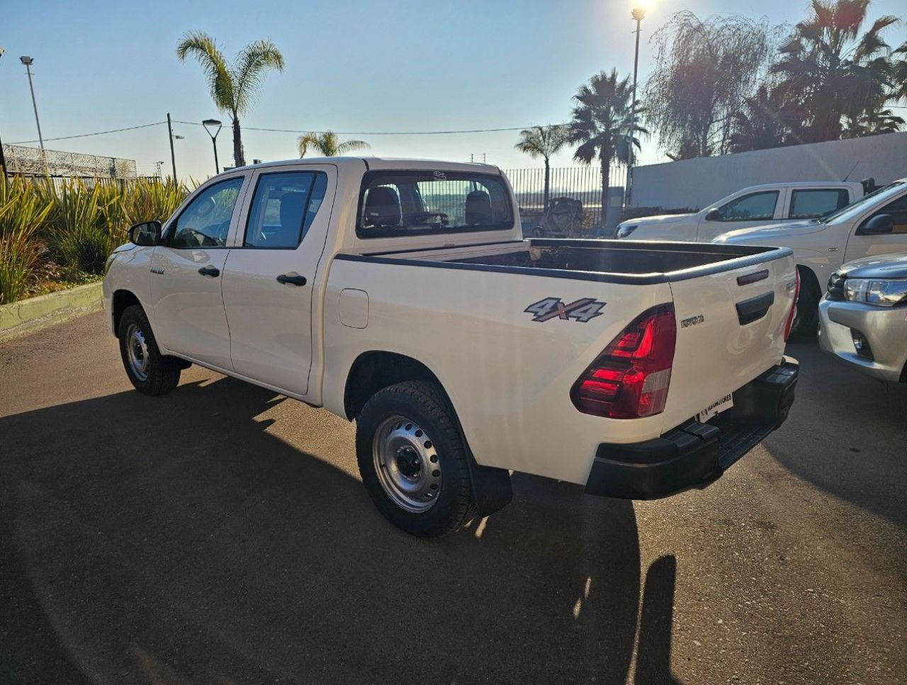 Toyota Hilux Usada Financiado en Mendoza, deRuedas