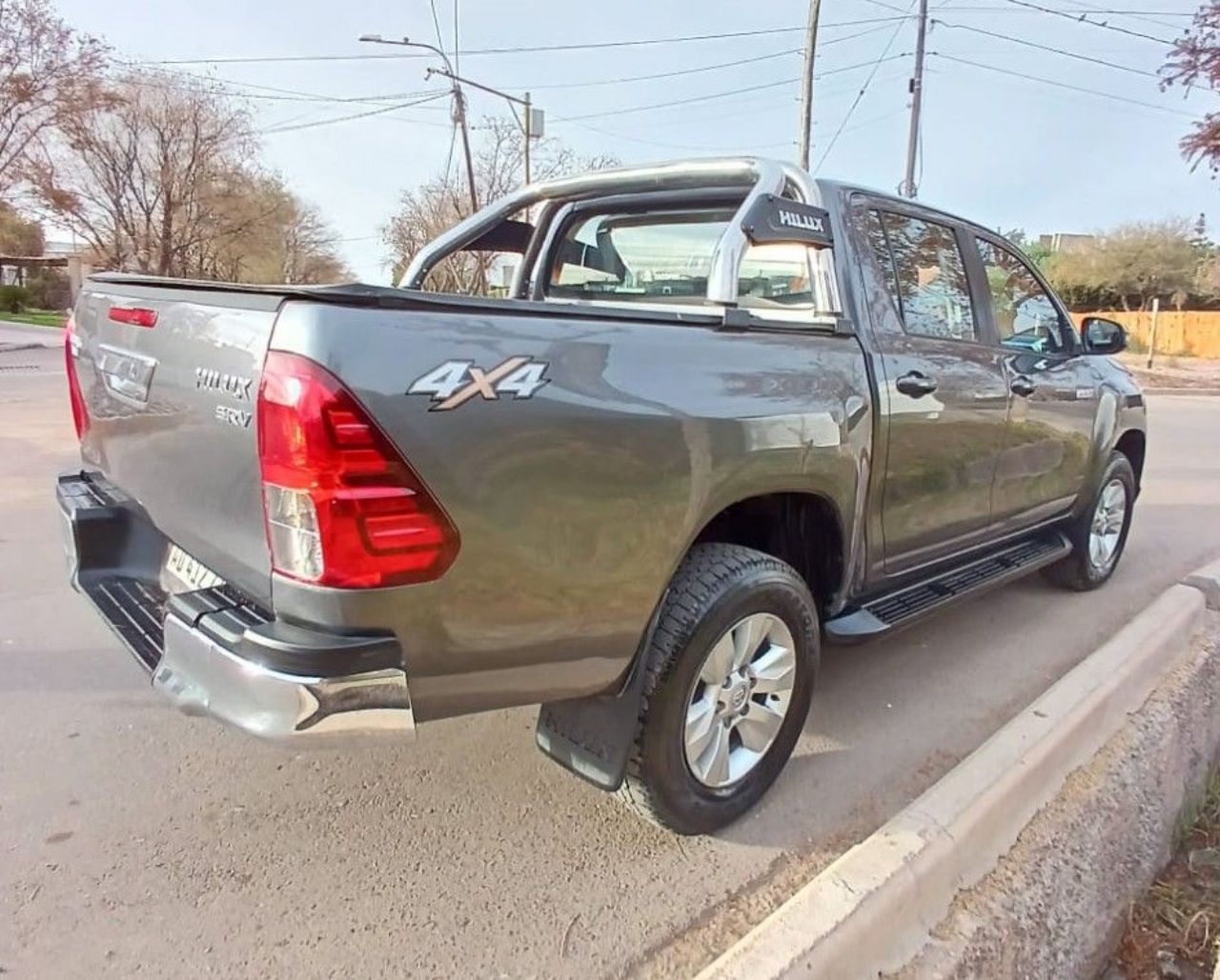 Toyota Hilux Usada Financiado en Mendoza, deRuedas
