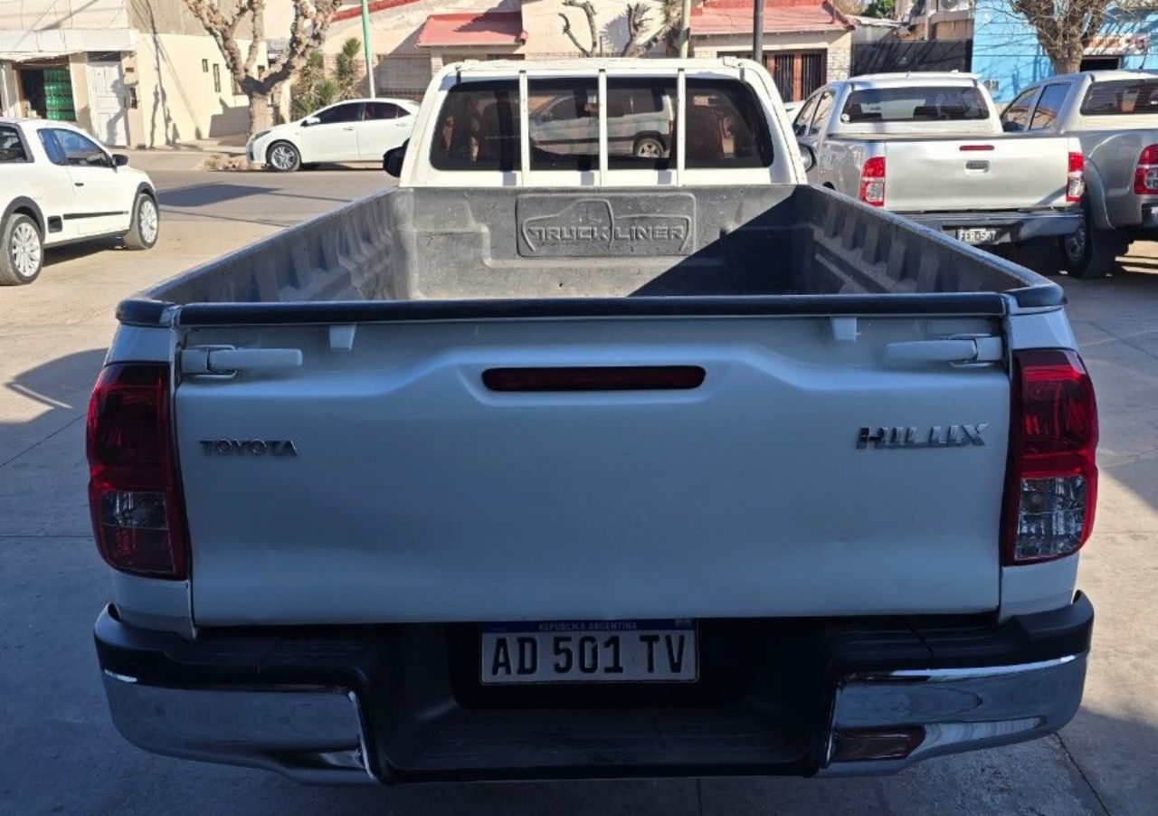 Toyota Hilux Usada Financiado en Mendoza, deRuedas