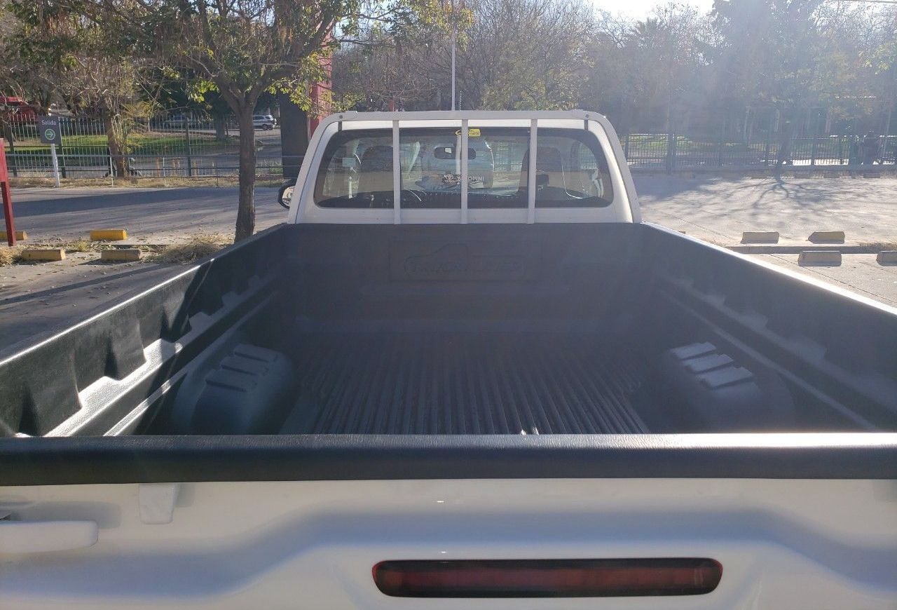 Toyota Hilux Usada en Mendoza, deRuedas