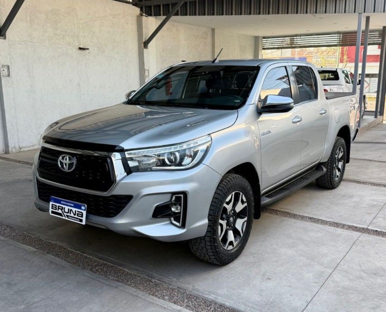 Toyota Hilux Usada Financiado en Mendoza, deRuedas