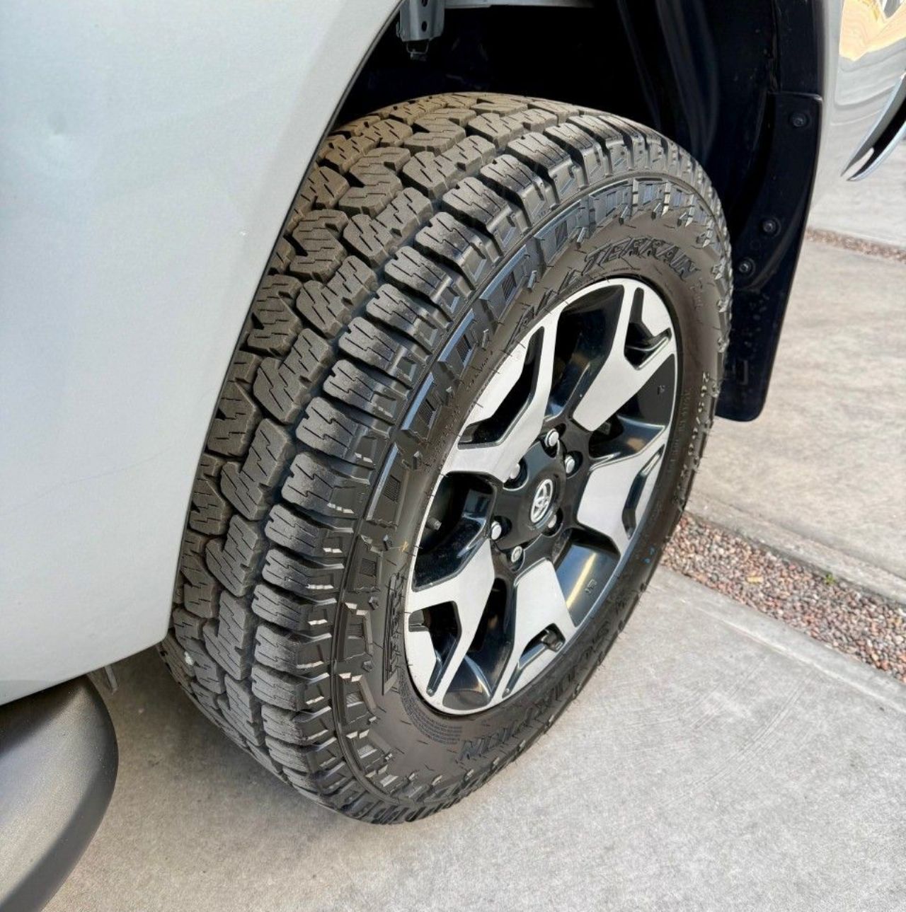 Toyota Hilux Usada Financiado en Mendoza, deRuedas