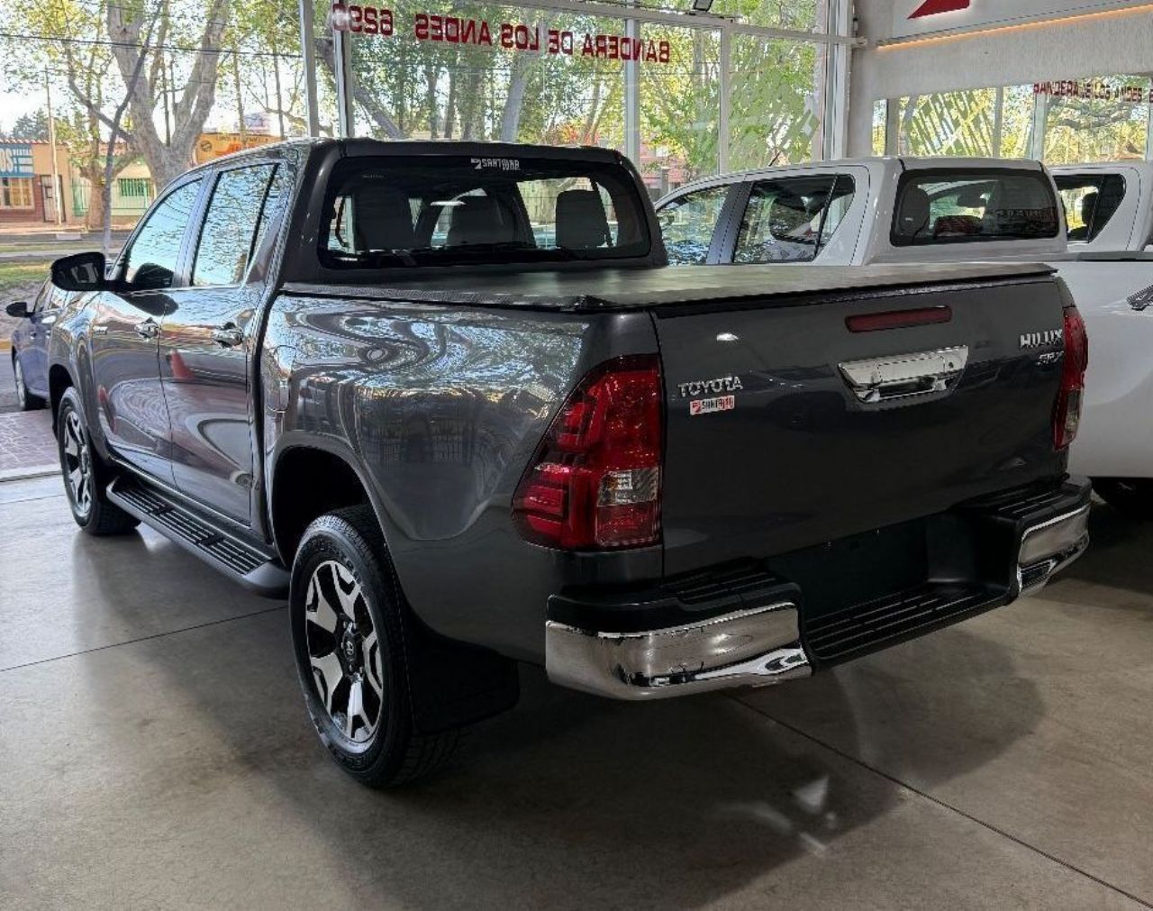 Toyota Hilux Usada Financiado en Mendoza, deRuedas