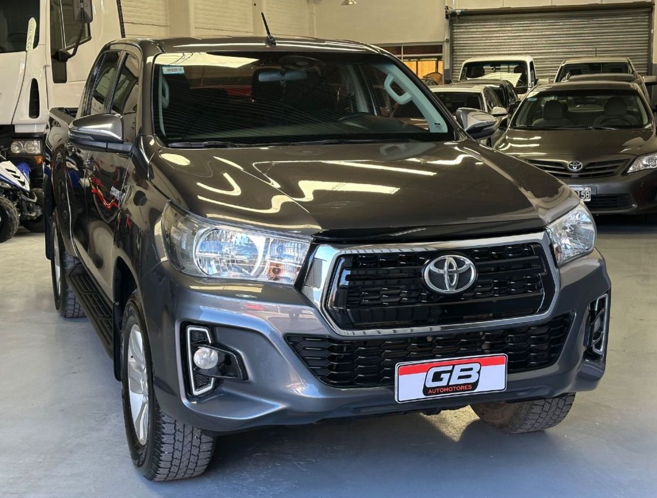Toyota Hilux Usada Financiado en Mendoza, deRuedas