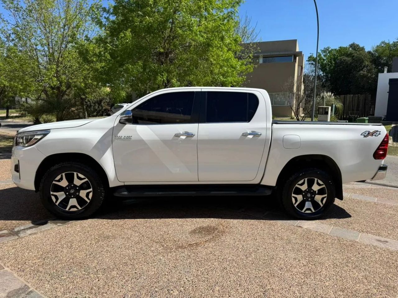 Toyota Hilux Usada en Córdoba, deRuedas
