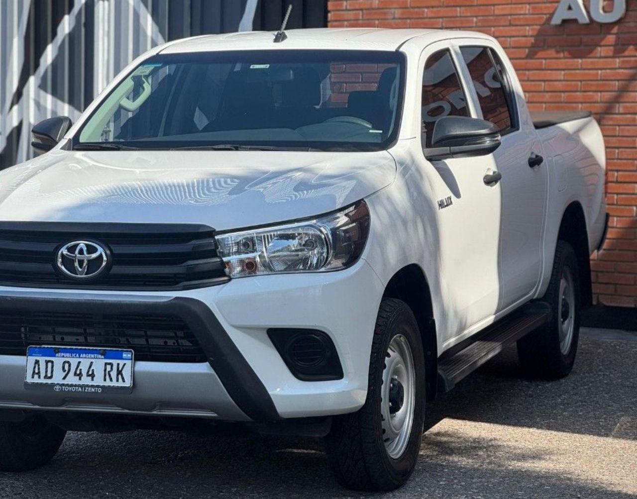 Toyota Hilux Usada Financiado en Córdoba, deRuedas
