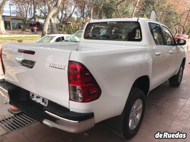 Toyota Hilux Usada en Mendoza, deRuedas