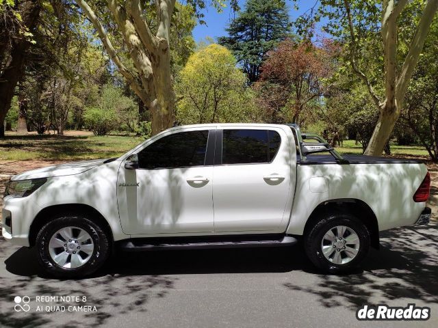 Toyota Hilux Usada en Mendoza, deRuedas