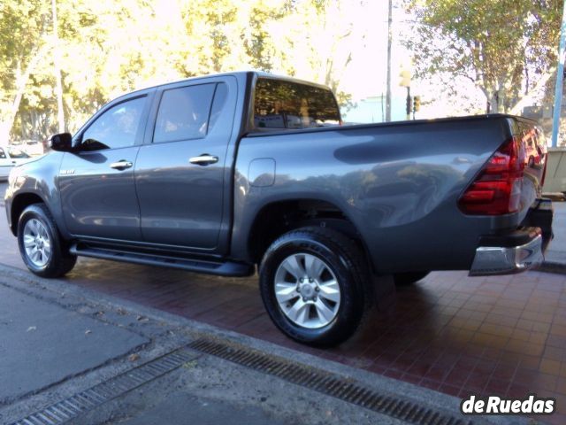 Toyota Hilux Usada en Mendoza, deRuedas