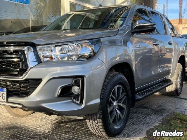 Toyota Hilux Usada en San Juan, deRuedas