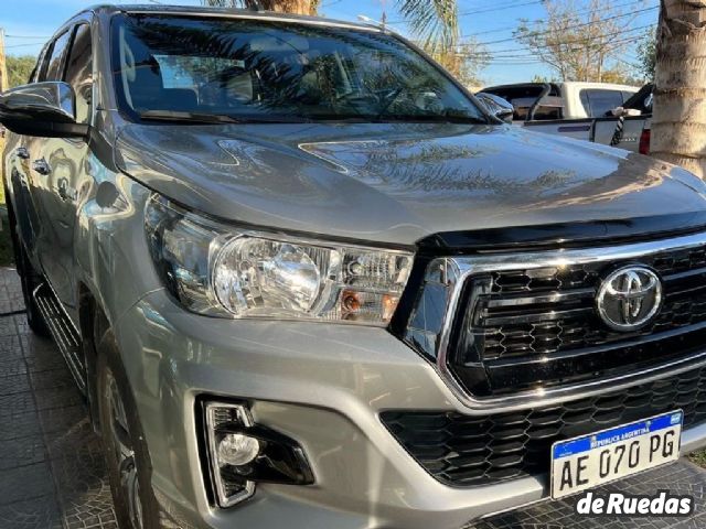 Toyota Hilux Usada en San Juan, deRuedas