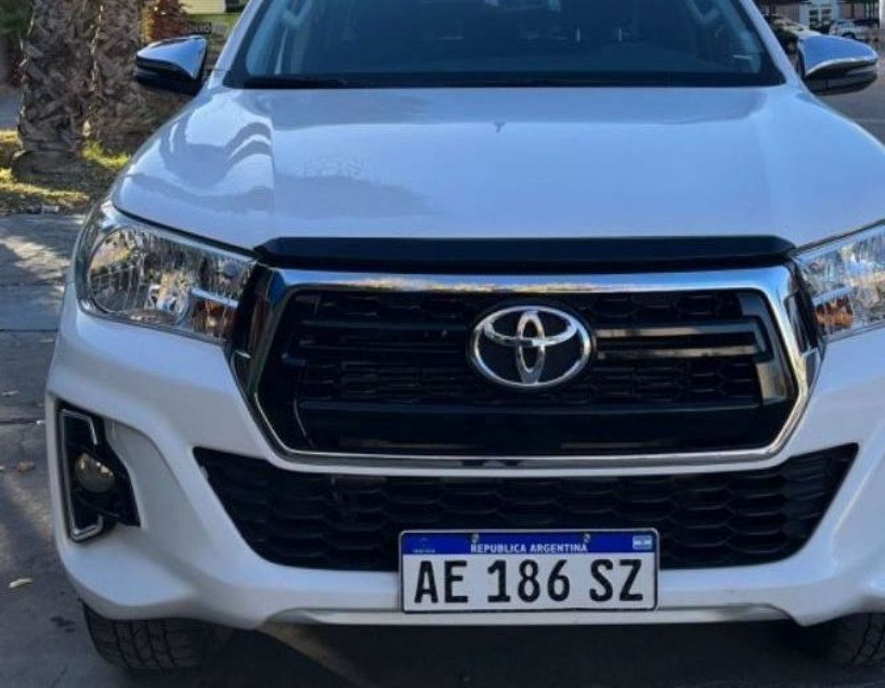 Toyota Hilux Usada en San Juan, deRuedas