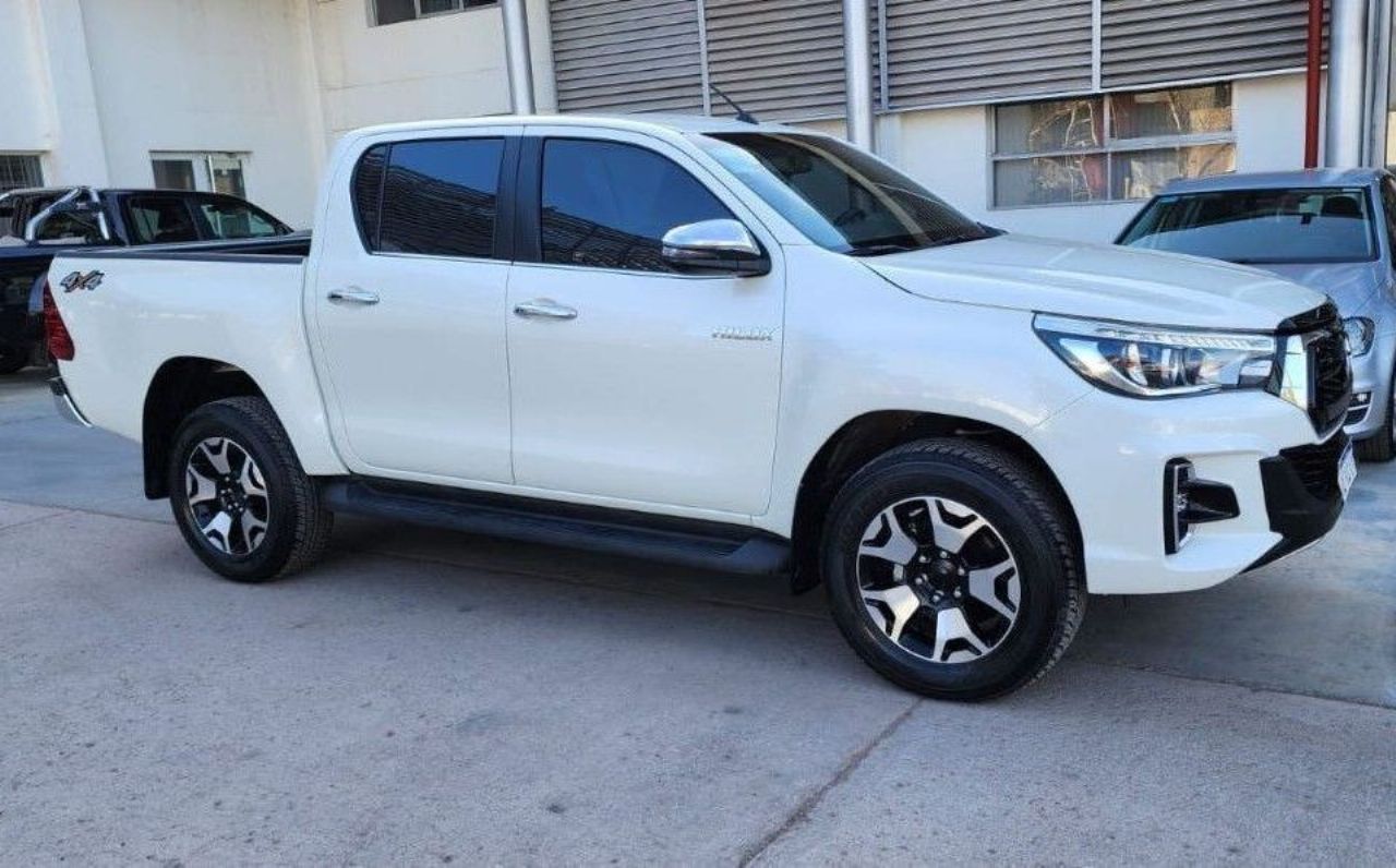 Toyota Hilux Usada en Mendoza, deRuedas