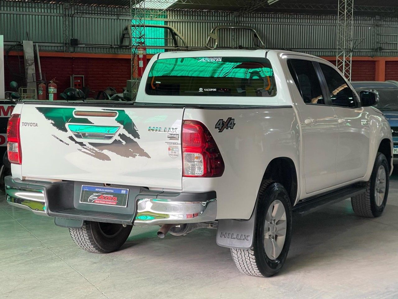 Toyota Hilux Usada en San Juan, deRuedas