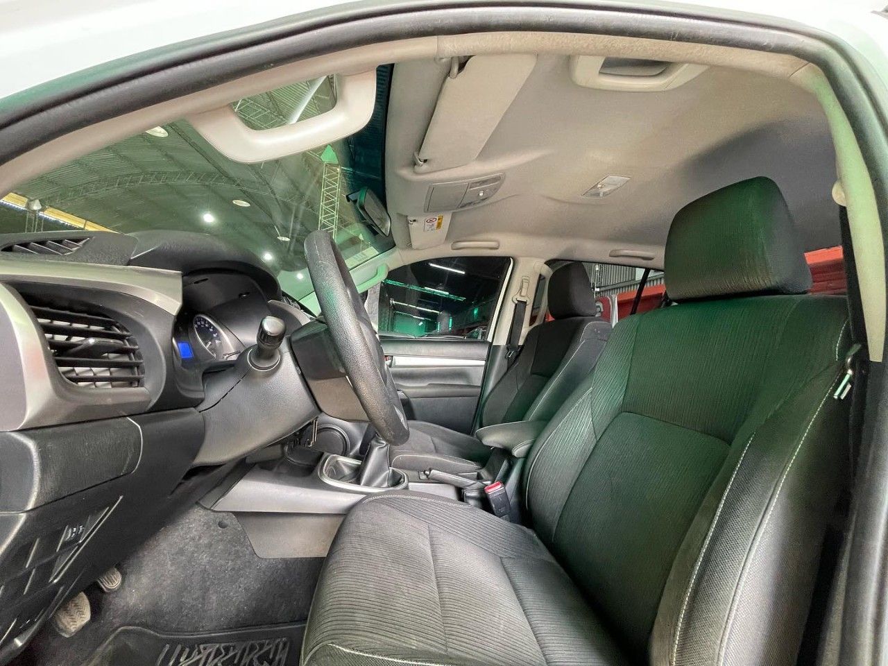 Toyota Hilux Usada en San Juan, deRuedas