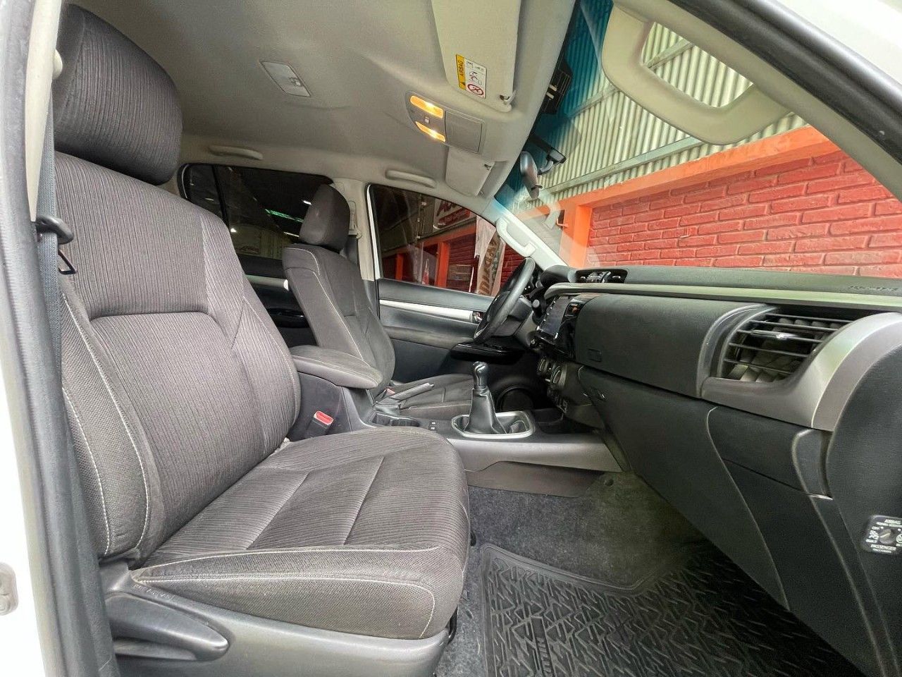 Toyota Hilux Usada en San Juan, deRuedas