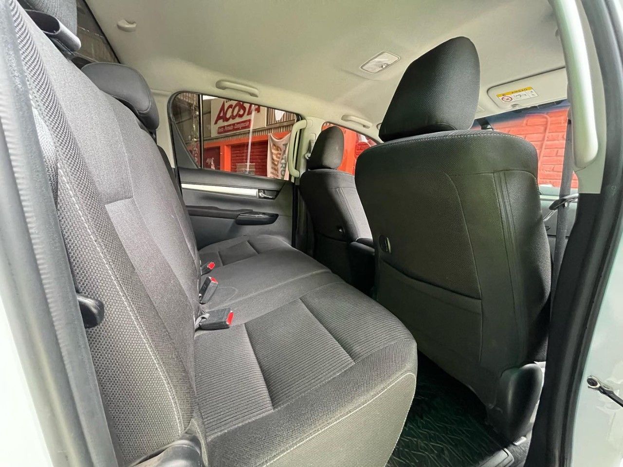 Toyota Hilux Usada en San Juan, deRuedas