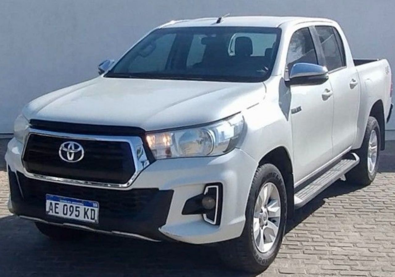 Toyota Hilux Usada en San Luis, deRuedas